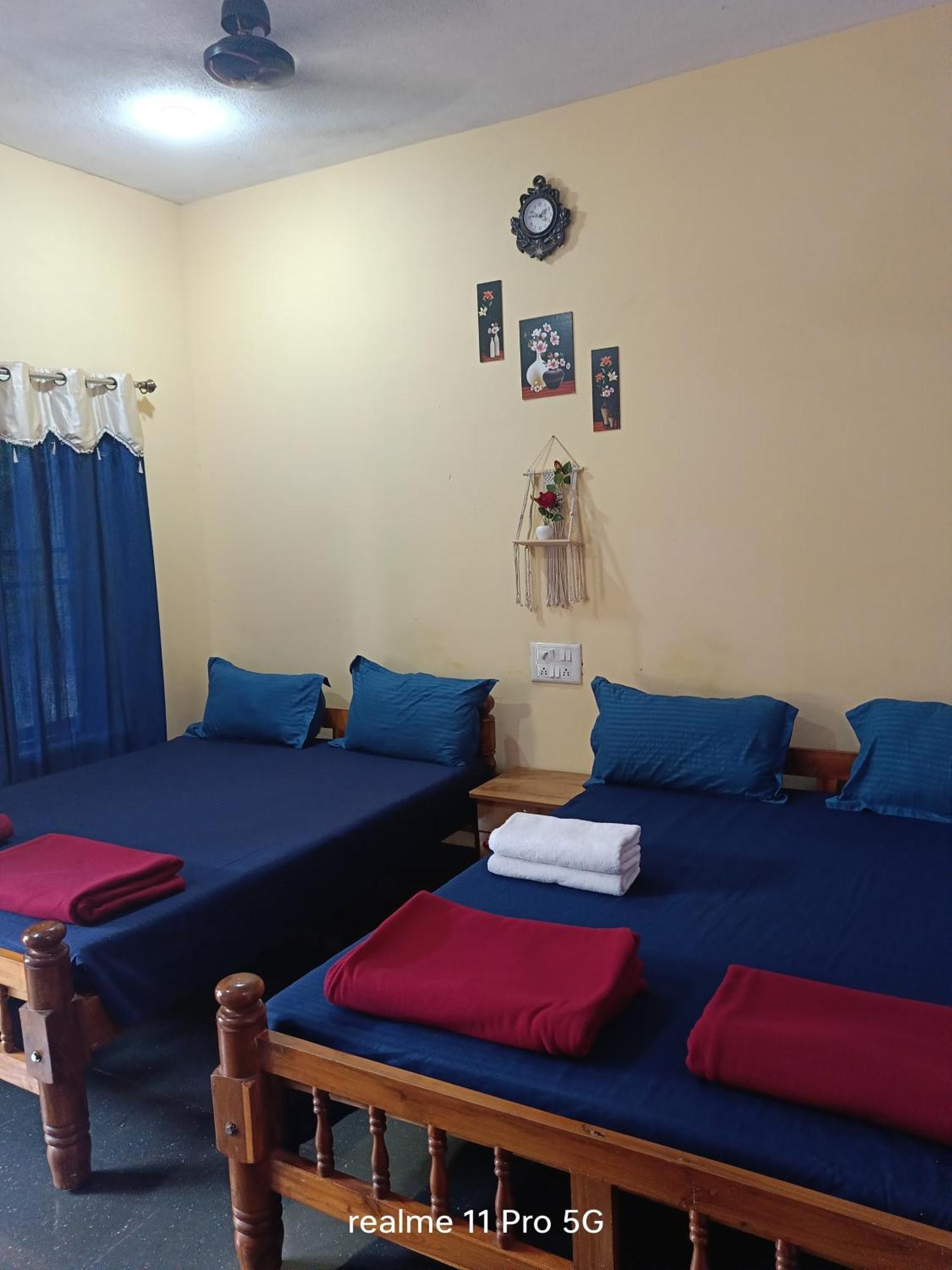 Parshuram Sea Shore Cafe And Rooms, Gokarna Homestay *