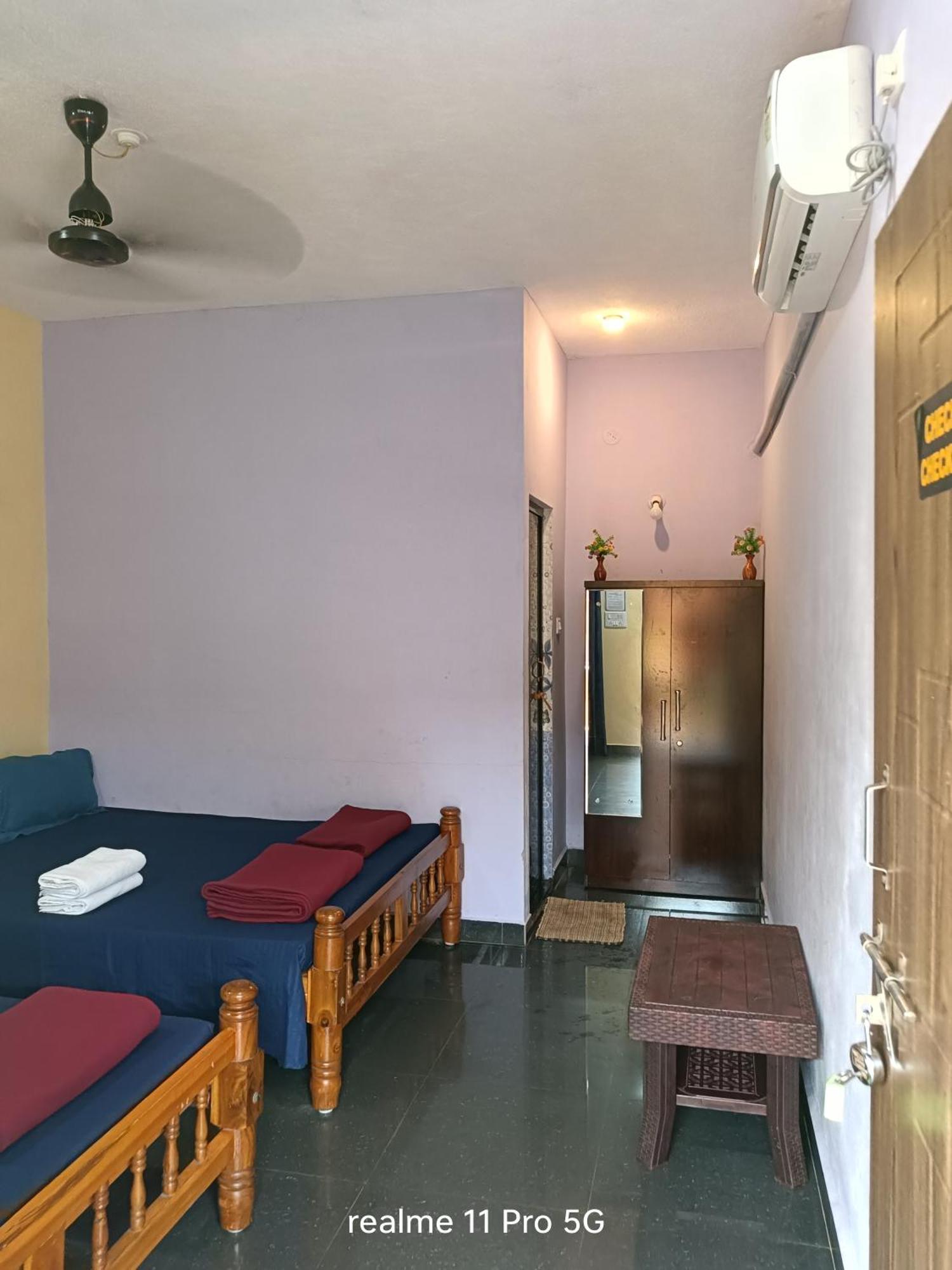 Homestay Parshuram Sea Shore Cafe And Rooms, Gokarna *